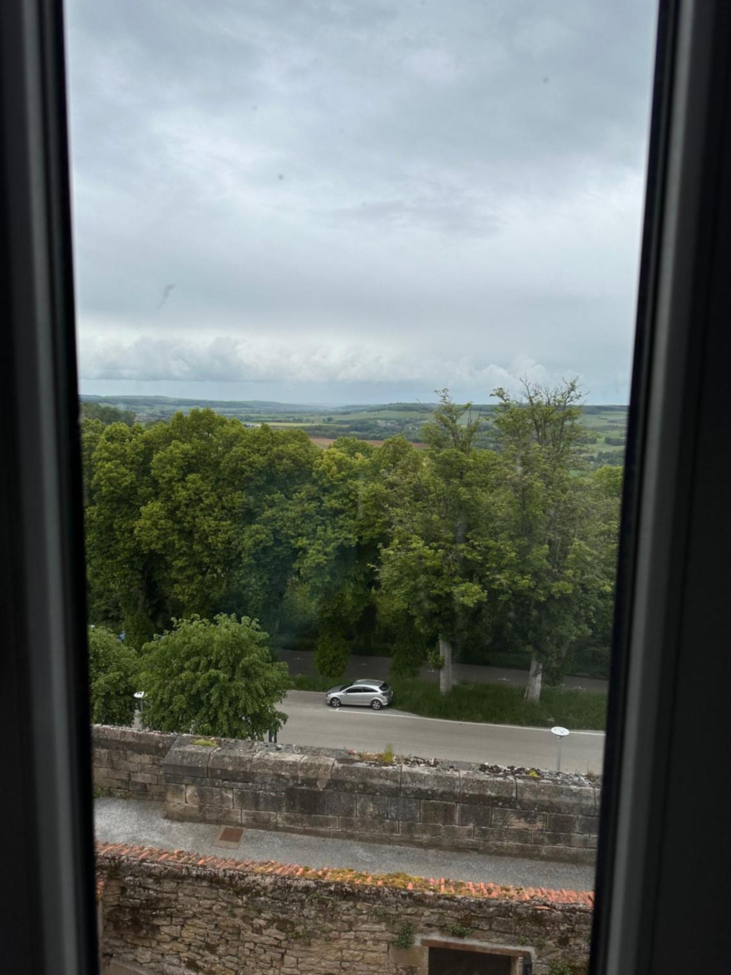Les Remparts Apartman Langres Kültér fotó